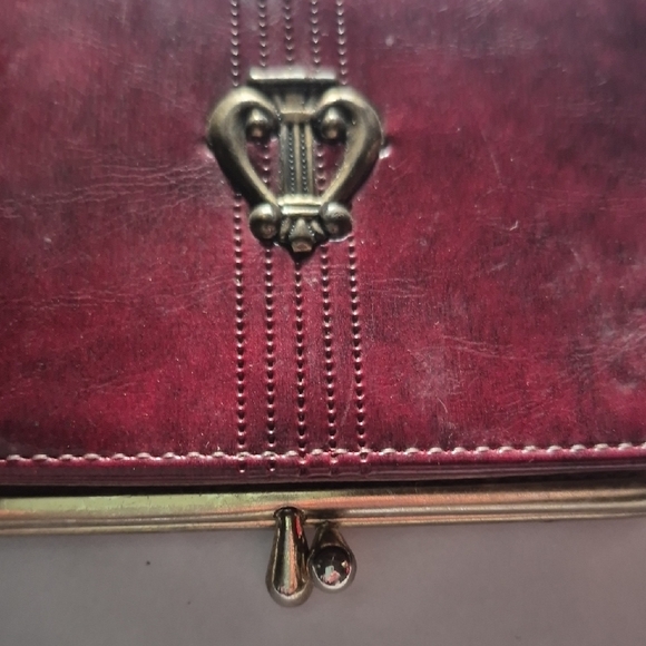 Elegant Burgundy Leather Clutch - Picture 12 of 13